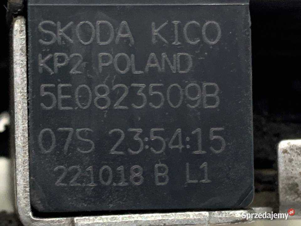 ZAMEK MASKI PRZÓD SKODA OCTAVIA III Kombi sprzedam