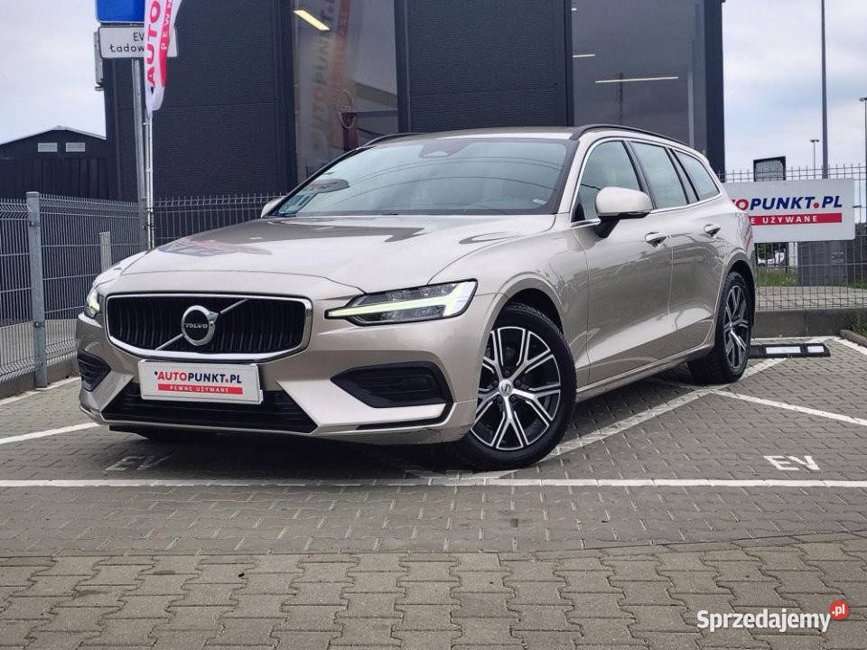 Volvo V60 2023r FV23 Automat Aktywny tempomat 197KM Poznań sprzedam