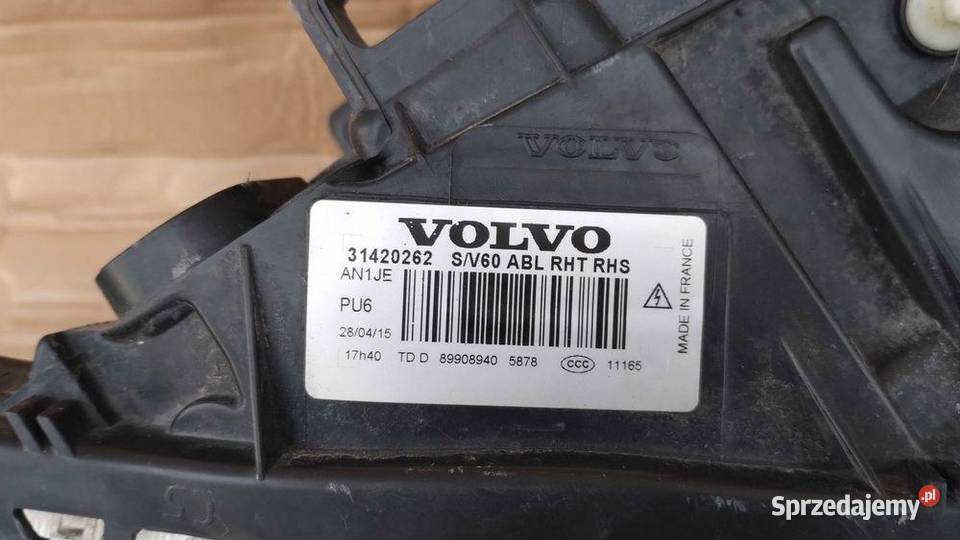 Lampa Prawa Bi Xenon Dynamic Skrętna Volvo V60 sprzedam