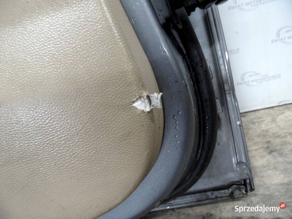 BMW E90 LIFT 10r drzwi lewy tył Drzwi