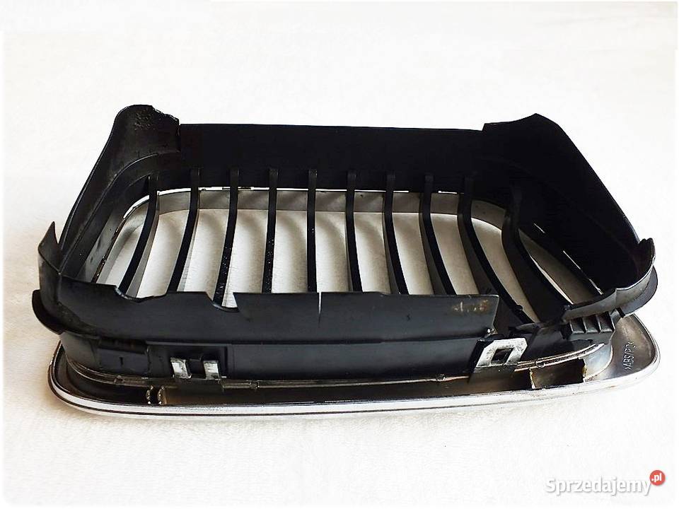 Oryginalna Nerka Grill BMW 3 E46 Strona Lewa Żary