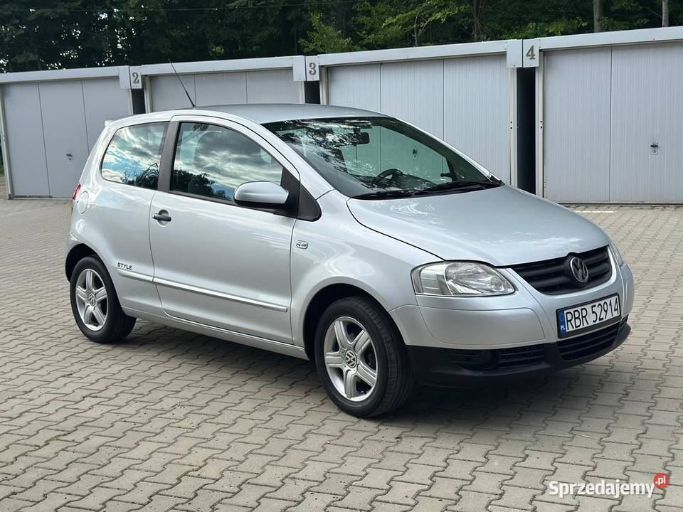 Volkswagen Fox 1 2 klimatyzacja 2010 welurowa tapicerka Haczów
