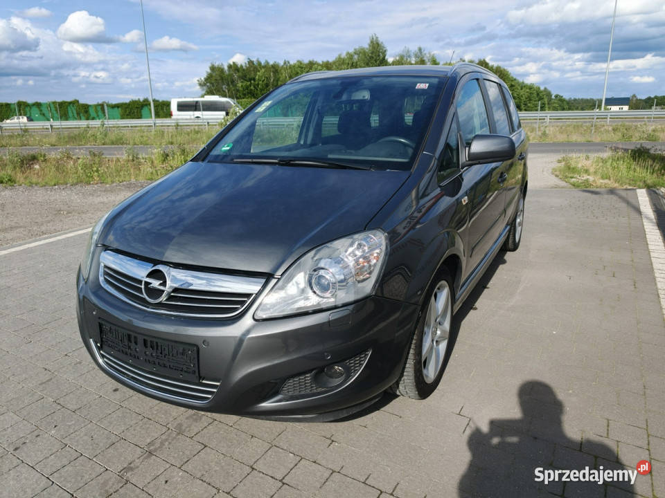 Opel Zafira nowa B 20052011 garażowany Zafira Lipówki