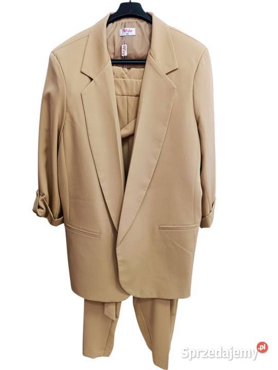 Ekskluzywny garnitur damski ADIKA TANGO piaskowy Garsonki i kostiumy Wieluń