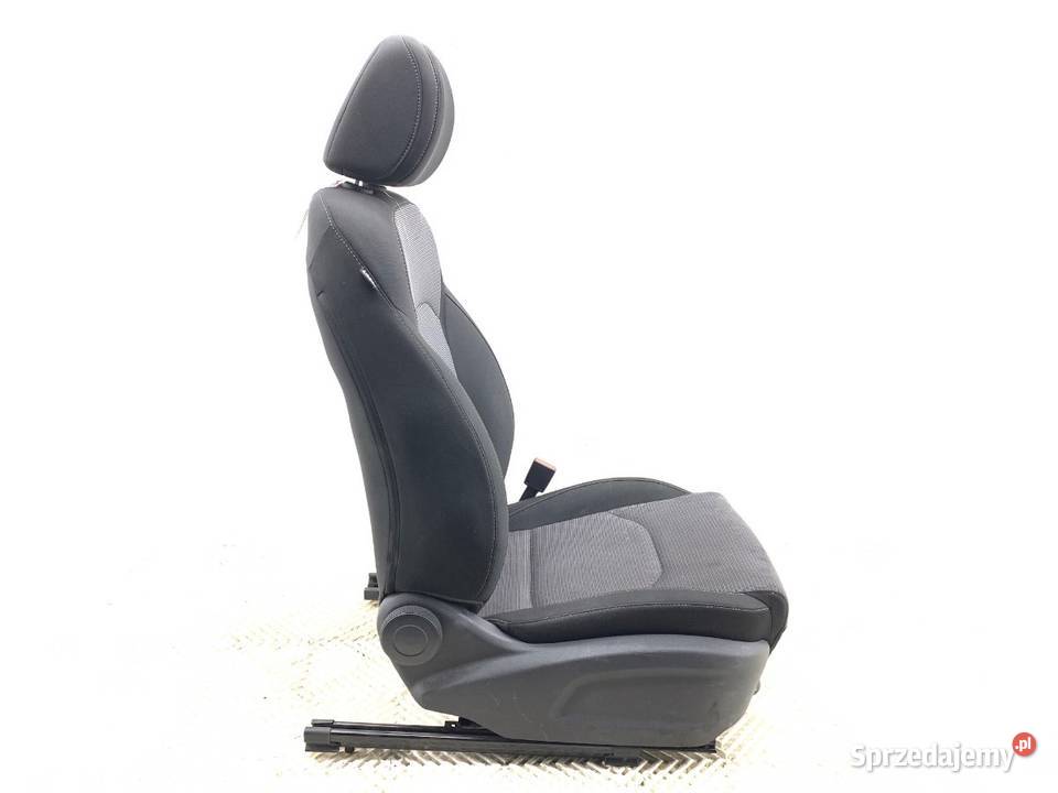FOTEL PRAWY PRZÓD HYUNDAI i30 Kombi SIEDZENIE