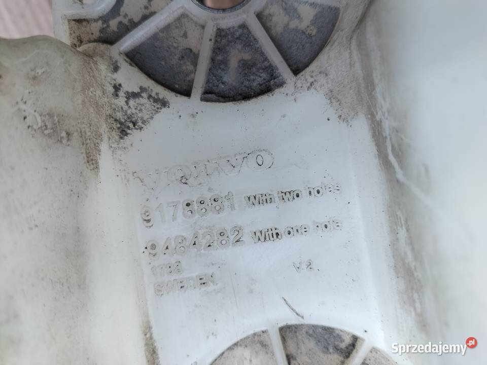 VOLVO V70 ZBIORNICZEK PŁYNU SPRYSKIWACZY Pozostałe Kamień-Kolonia sprzedam