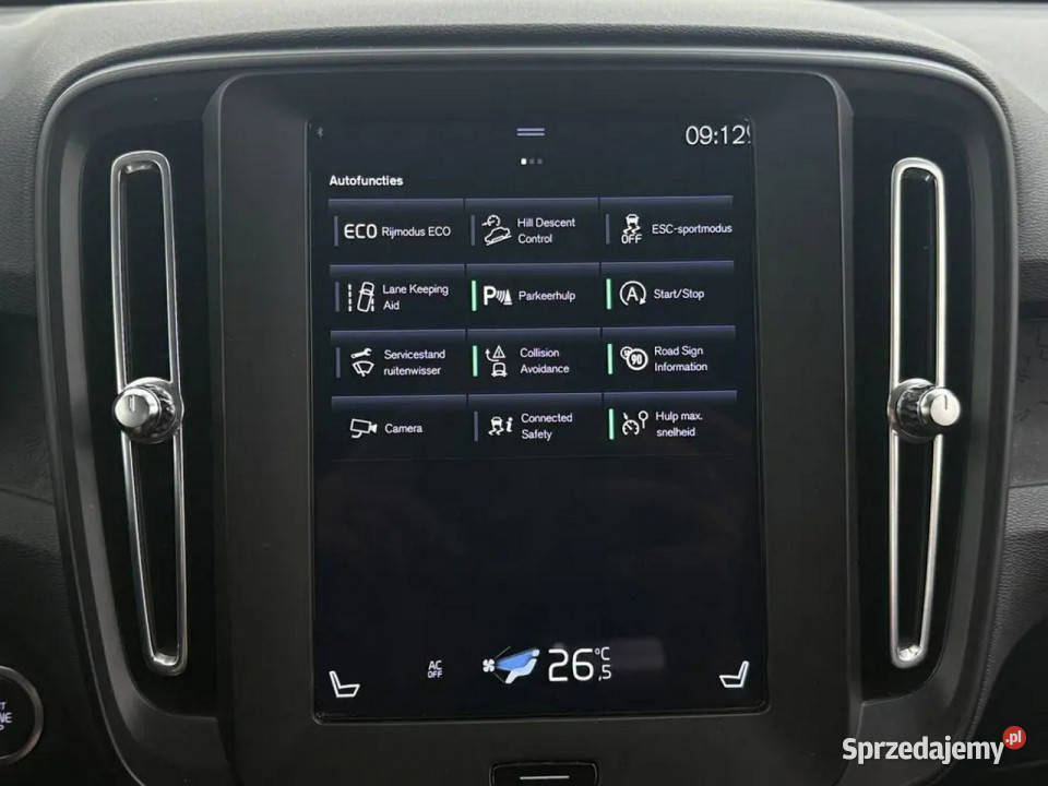 Volvo XC 40 15 Automat Podgrzewane fotele i Lipówki