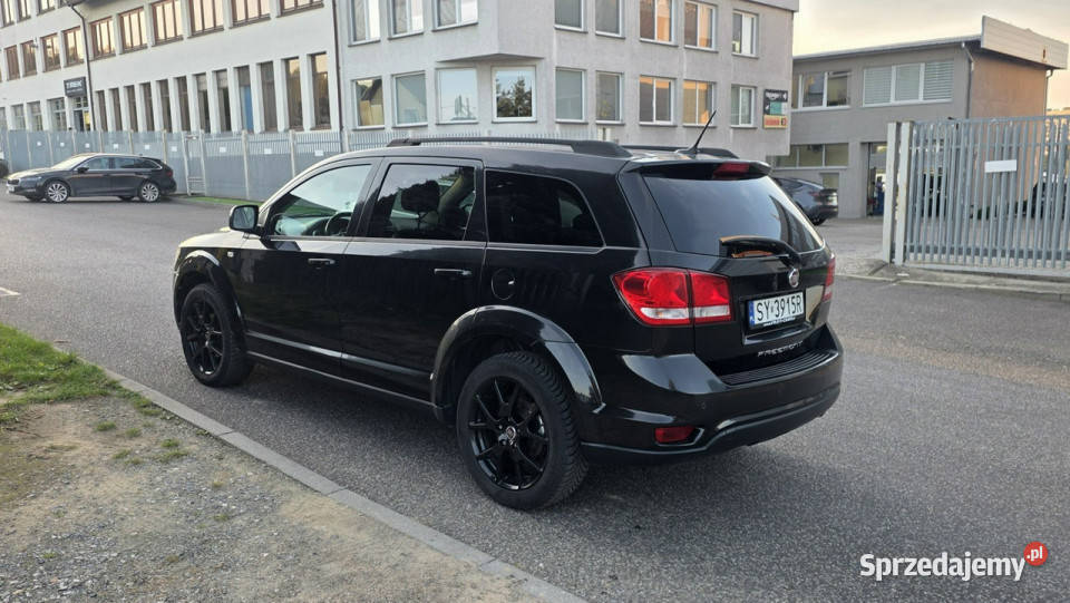 Fiat Freemont Fiat Freemont Black Code na raty Rok produkcji 2015 Fiat małopolskie