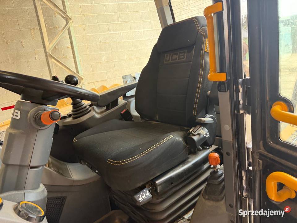 Ładowarka teleskopowa JCB 54270 AgriSuper 42tony Nowa Ruda