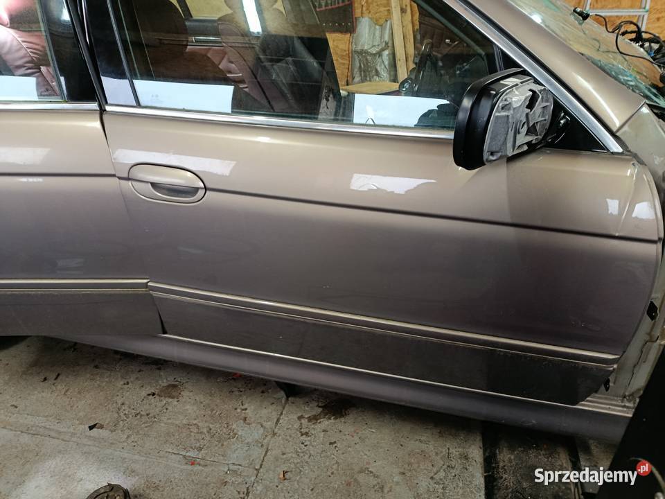 BMW E39 530 i drzwi lewe prawe tył przód bez Rok produkcji 2003 mazowieckie Warszawa