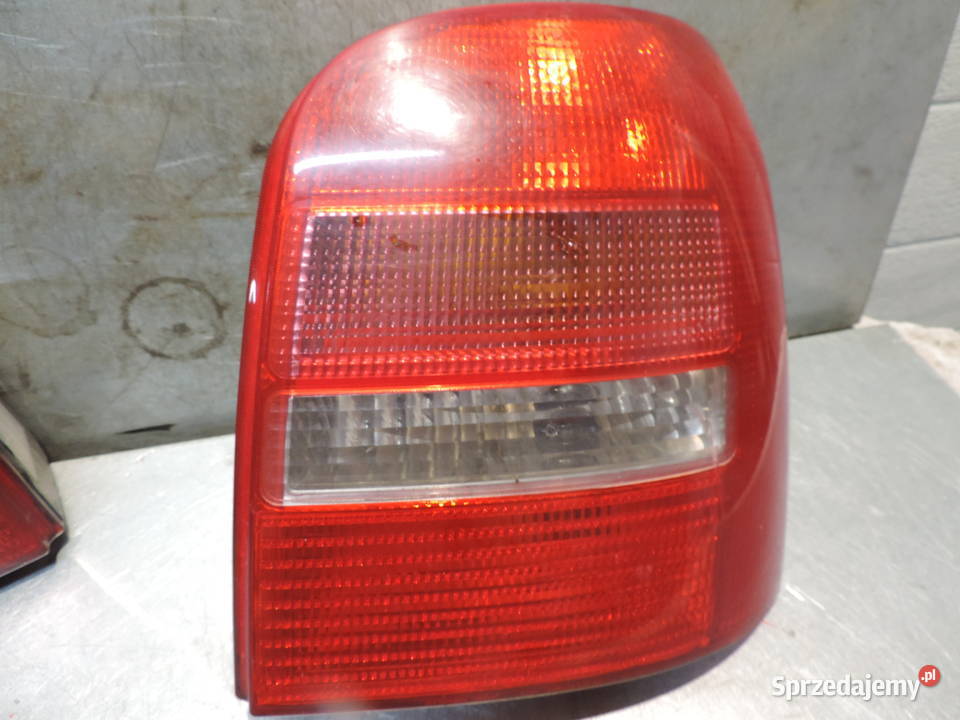 LAMPA TYŁ PRAWA AUDI A4 B5 KOMBI AVANT LIFT Lampy tylne Nowy Sącz