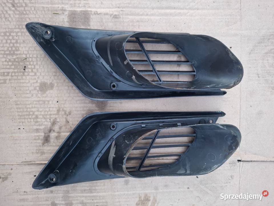 Boczne wloty powietrza Fiat 126p Maluch FL Strzelce Opolskie
