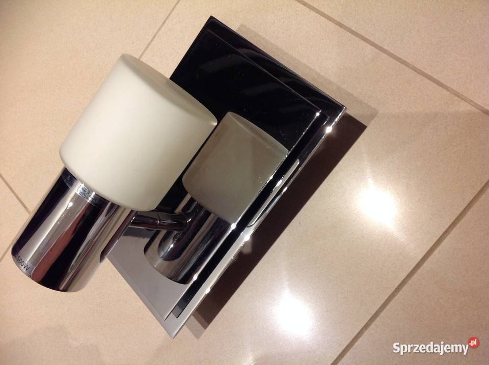 Kinkiet z Wbudowanym Gniazdkiem Łazienkowy Nowa Sól