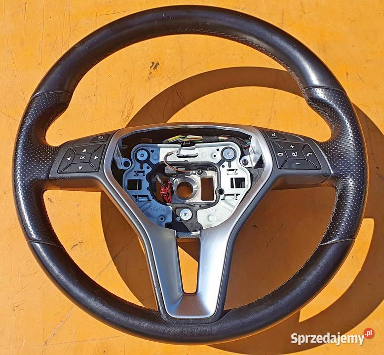 MERCEDES C KLASA W204 2011 KIEROWNICA SKÓRA osobowe sprzedam