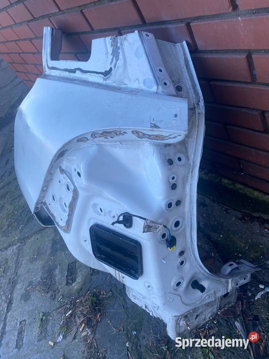 Błotnik tylny lewy do renault clio 4 combi 2017r Koluszki