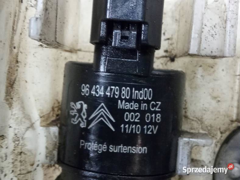 ZBIORNICZEK SPRYSKIWACZY XENON KSENON 9683486880 Zbiorniki płynu do spryskiwaczy sprzedam