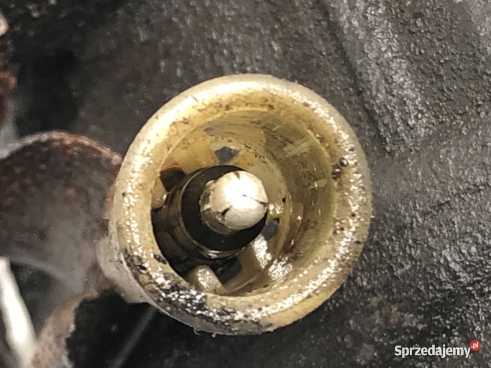 SPRĘŻARKA KLIMATYZACJI VOLVO S80 I 9171996 28 osobowe sprzedam