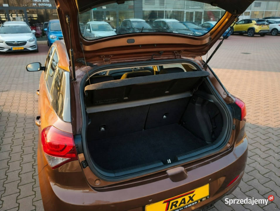 Hyundai i20 12 84Podgrzewane fotele i kierownica podgrzewane fotele Łódź