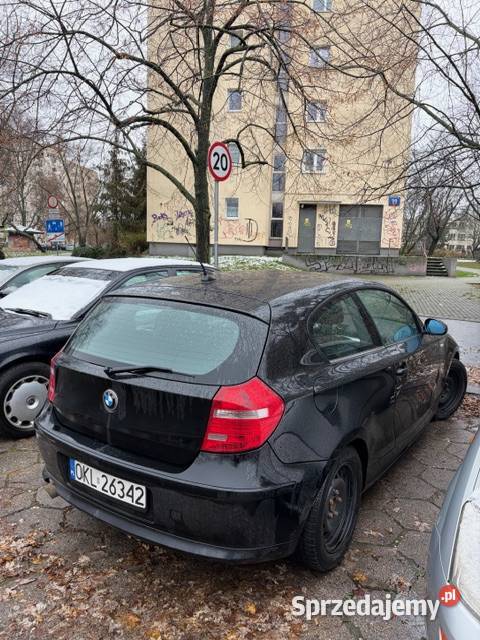Syndyk sprzeda BMW 118 manualna Warszawa