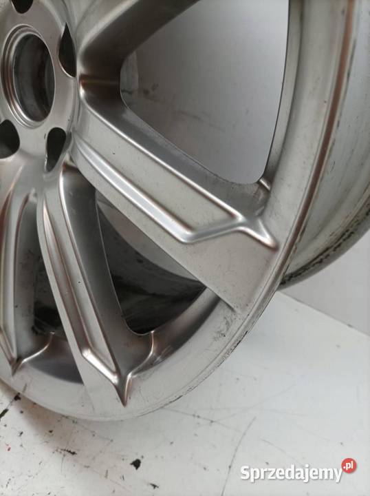 FELGA ALUMINIOWA R20 5X130 ET44 OC71 10JX20 H2