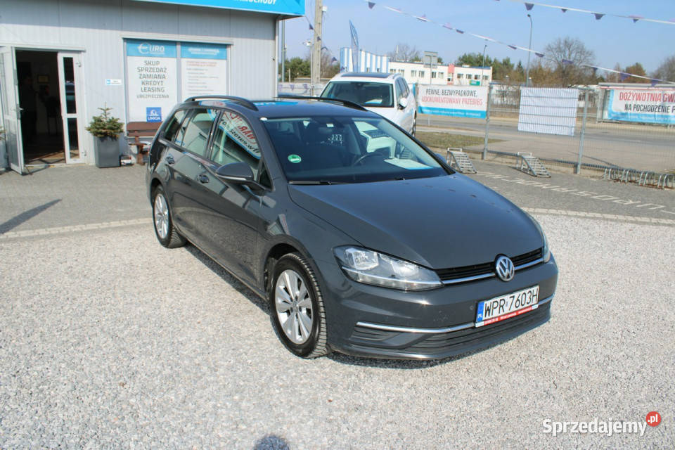 Volkswagen Golf Comfortline A netto 39 756 PLN aluminiowe felgi Golf sprzedam
