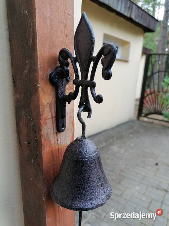 Stylową żeliwny wiszący dzwonek z lilijką Wolsztyn