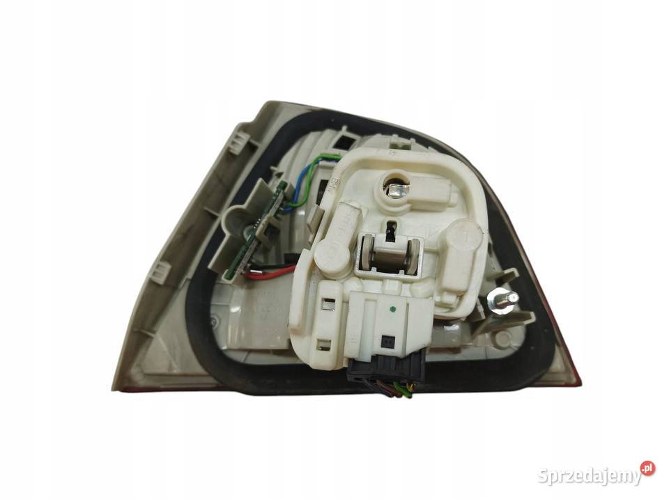 LAMPA TYŁ W KLAPĘ LEWA SEDAN LIFT LCI Bmw Seria Części samochodowe