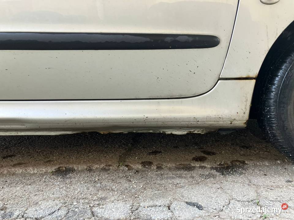 Syndyk sprzeda Peugeot 206XT 14 2004 benzyna 206 dolnośląskie Wałbrzych