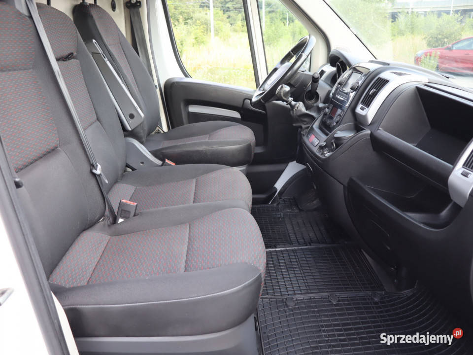 Peugeot Boxer 22 BlueHDi 2179cm3 Katowice