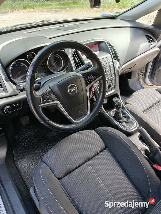 Sprzedam Opel Astra J 110KM Starachowice
