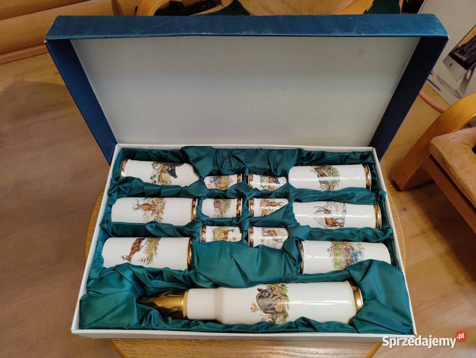 Piękny zestaw kieliszków z porcelany z motywem wielkopolskie Kalisz