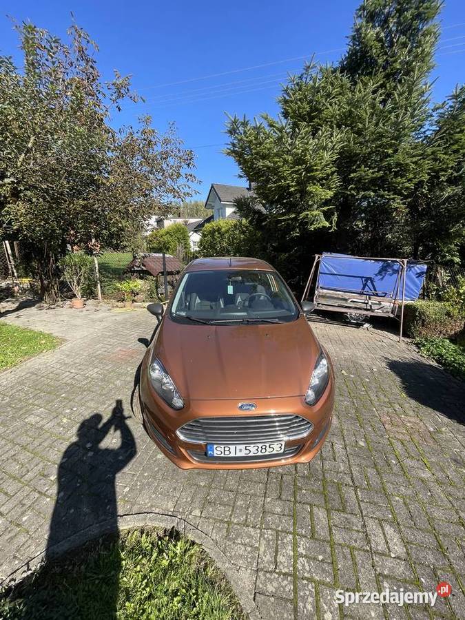 Ford fiesta 125 benzyna rocznik 2015 przebieg manualna Jasienica