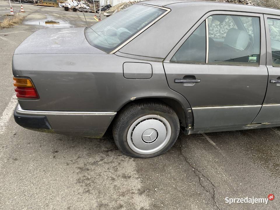 Mercedes 124 25D ładne wnętrze uszkodzony Żmigród