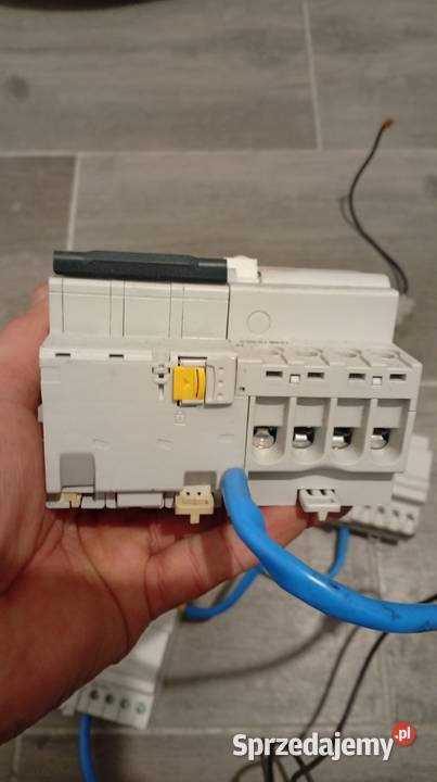 Wyłącznik nadprądowy Merlin Gerin multi 9 C60HD Nałęczów