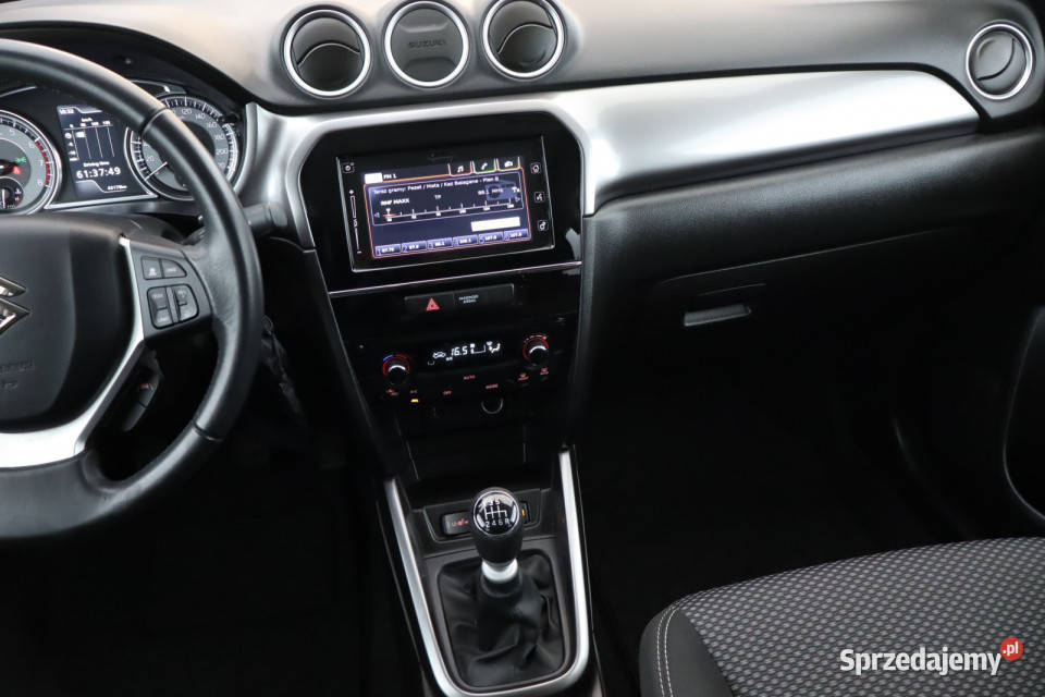 Suzuki Vitara 14 BoosterJet wielofunkcyjna kierownica Zabrze