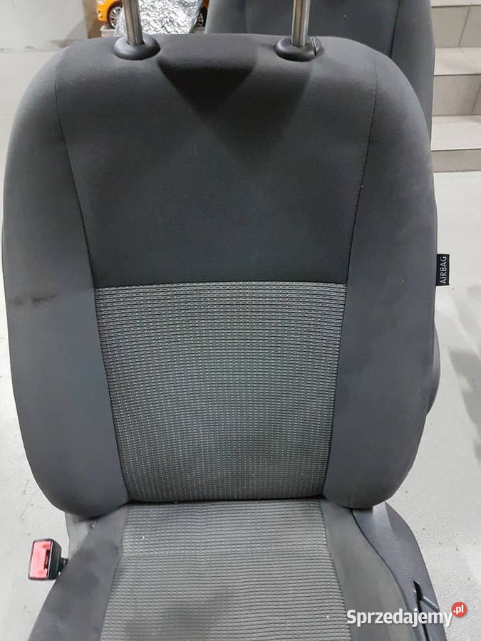 VW GOLF V KOMBI 2008 FOTEL LEWY KIEROWCY Turkowice sprzedam