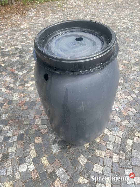 Beczka ogrodowa z kranem Żary