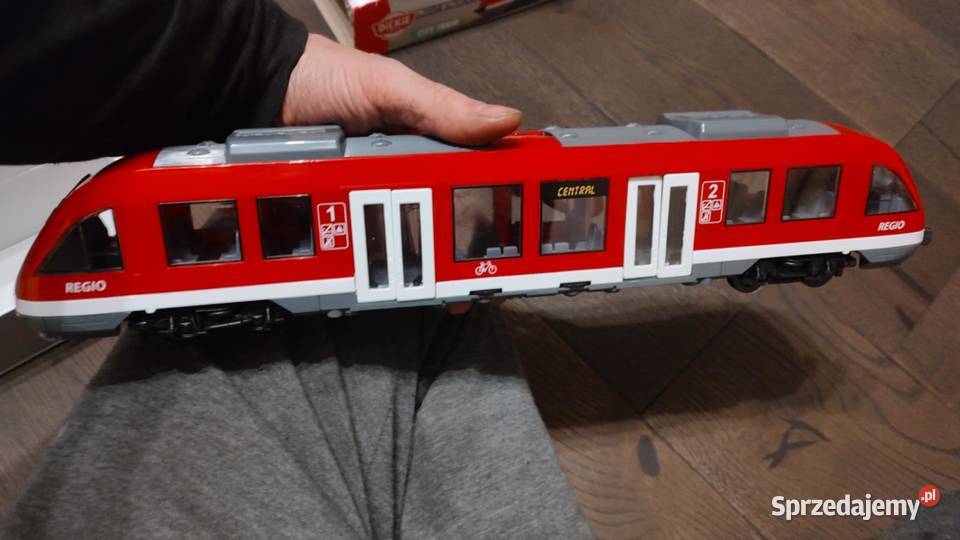 duży pociąg miejski Książ Wielkopolski