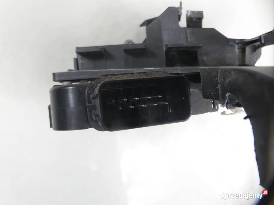 ZAMEK PRAWY TYLNY VOLVO V50 30753674