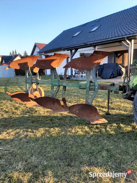 Ursus C4011 z pługiem 3 skibowy obrotowy firmy dolnośląskie Kłodzko sprzedam