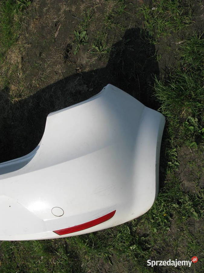 Tylny zderzak tylna klapa tylne drzwi Seat Leon zderzaki Wrocław