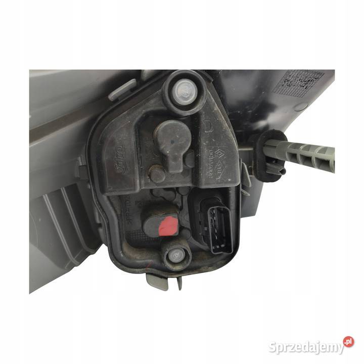 LAMPA PRAWA Renault Megane III HTB tylna tylnia