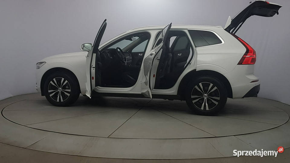 Volvo XC 60 B4 B Momentum Pro aut Z Polskiego komputer pokładowy Warszawa