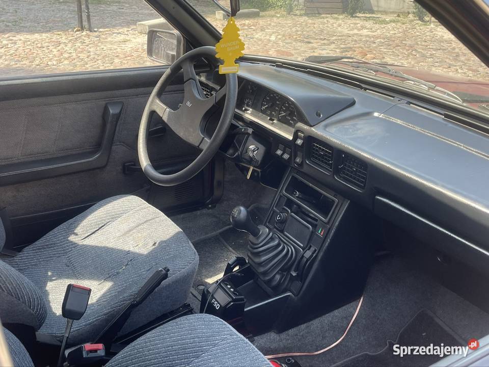 Polonez Caro 16