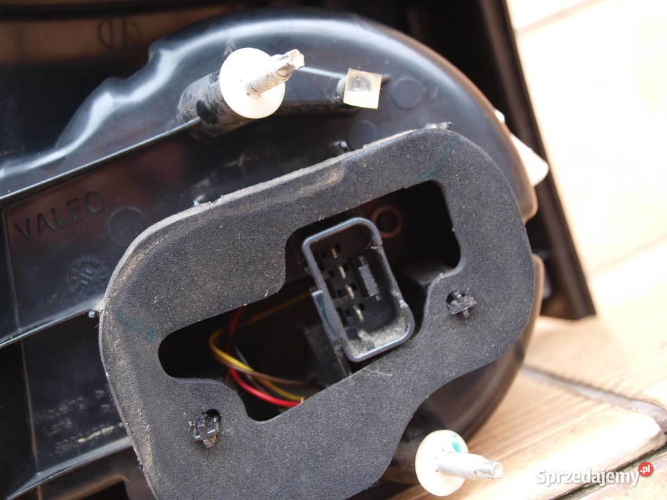 VW Golf Plus lampa prawa tył led 2005 2014r osobowe Kalisz