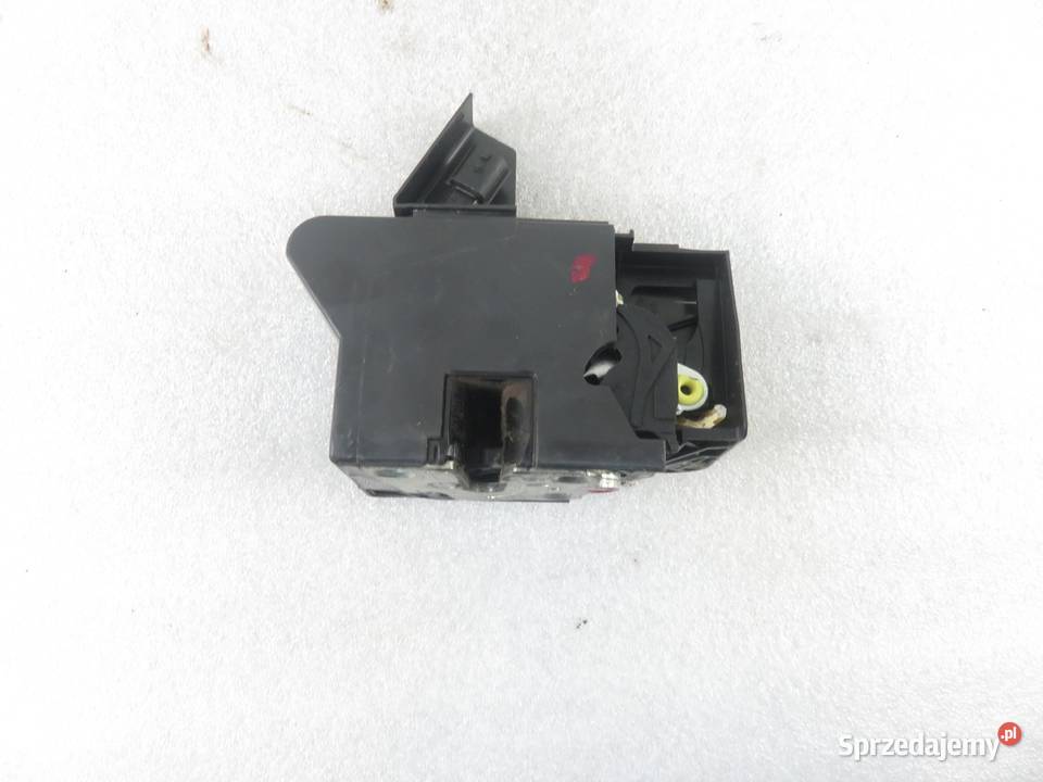 ZAMEK LEWY PRZEDNI DACIA SANDERO II B8 małopolskie