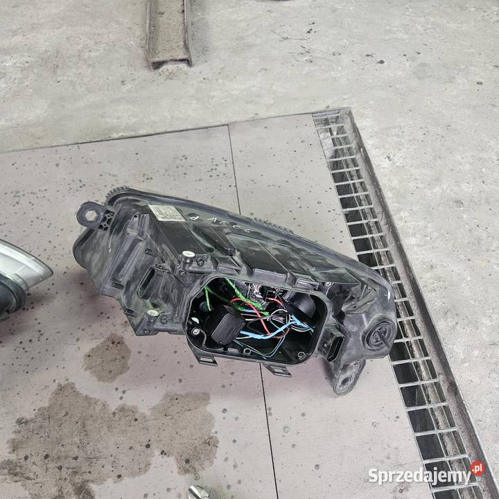 LAMPY AUDI A6C6 H1H7 Lampy przednie kujawsko-pomorskie Gniewkowo