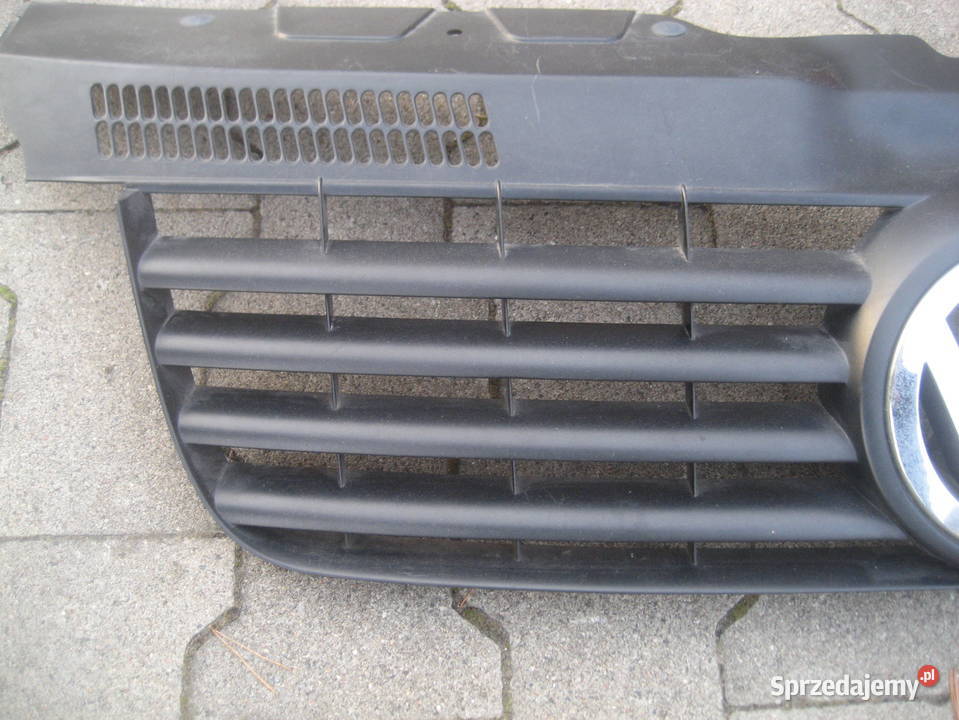 vw t5 0409r atrapa grill znaczek 7h0807101 Atrapy wielkopolskie Rakoniewice