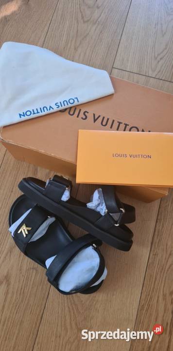 Sandały Louis Vuitton 39 skóra naturalna Sandały i klapki Olsztyn