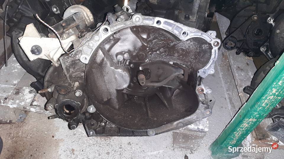 2037 Skrzynia biegów Peugeot 307 20 16V benzyna Dębno